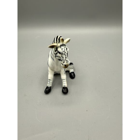 Vintage Ceramic Zebra Figurine Sitting Pose Black White Striped 3.5” - Picture 2 of 7